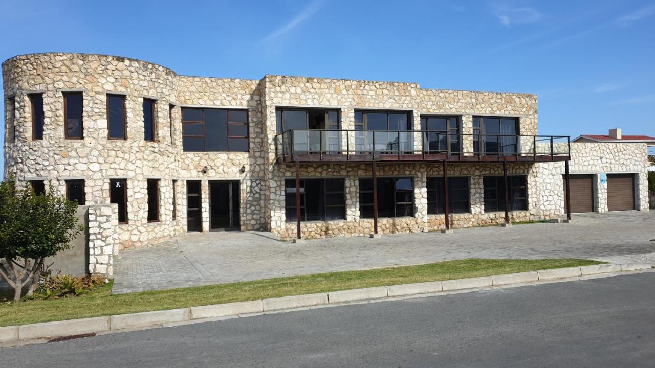Stonehouse On Main Hotel Struisbaai Exterior photo